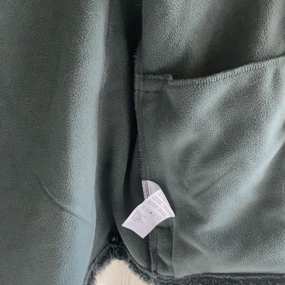 NWT Baleaf Women’s Faux Fur Fleece Lined Vest Size Large - Picture 16 of 16